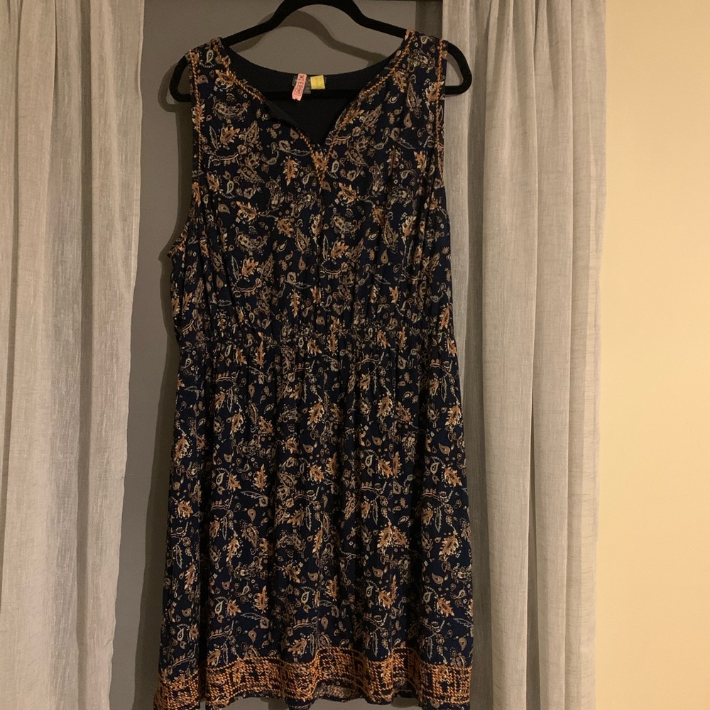 Market and Spruce Navy dress